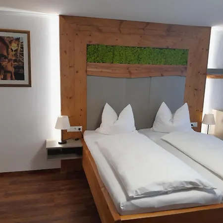 Hotel Gasthofladen Schneeweiss 3*